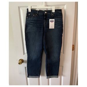 “Denizen LEVI” Mom Jeans.